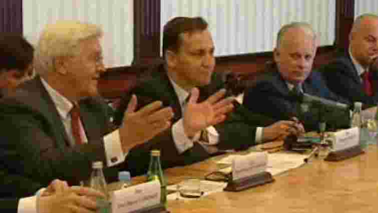 Європейські міністри вийшли від Януковича з похмурими обличчями
