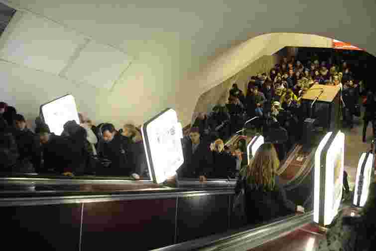 Київський метрополітен частково відновив роботу