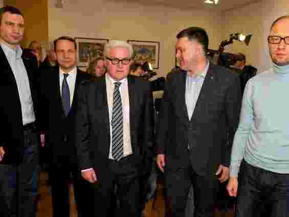 Закордонні міністри планують сьогодні ще одну зустріч з Януковичем