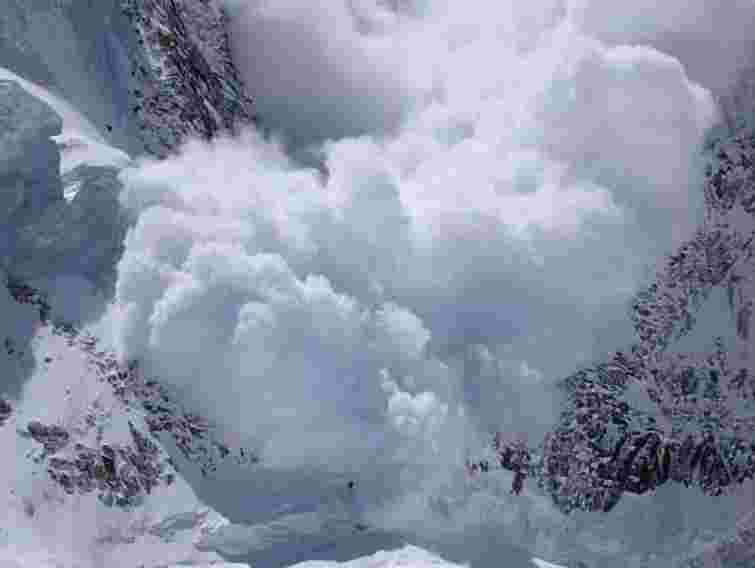 У горах Прикарпаття існує небезпека сходу снігових лавин