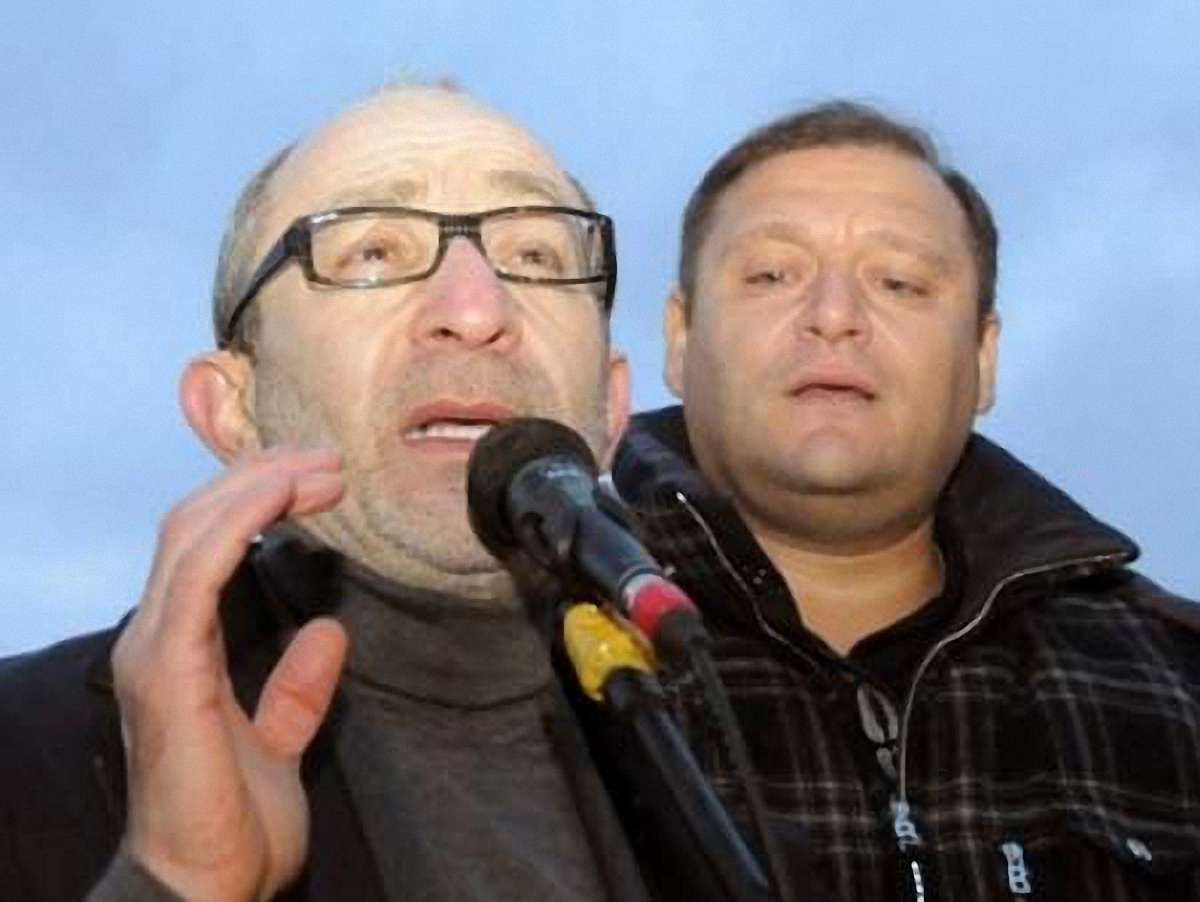 У Харкові активісти вимагають відставки Добкіна та Кернеса