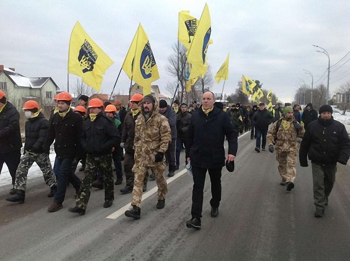 Самооборона Майдану роззброїться і зніме маски