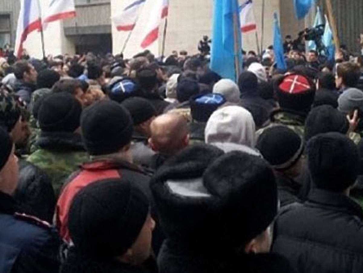 У Сімферополі під час сутичок загинуло двоє людей