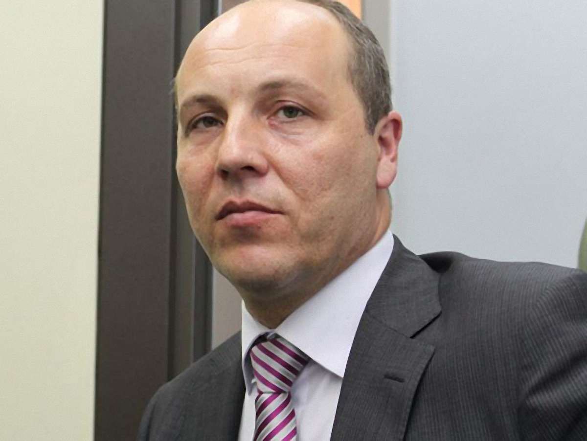 РНБО: До подій у Криму причетні або екстремісти, або Росія