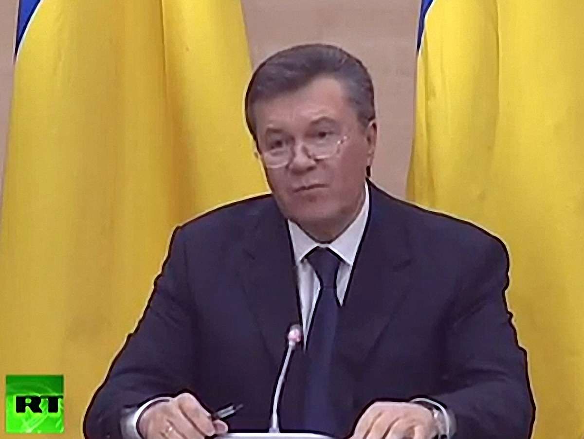 Помпезність Межигір’я Янукович назвав політичним трюком
