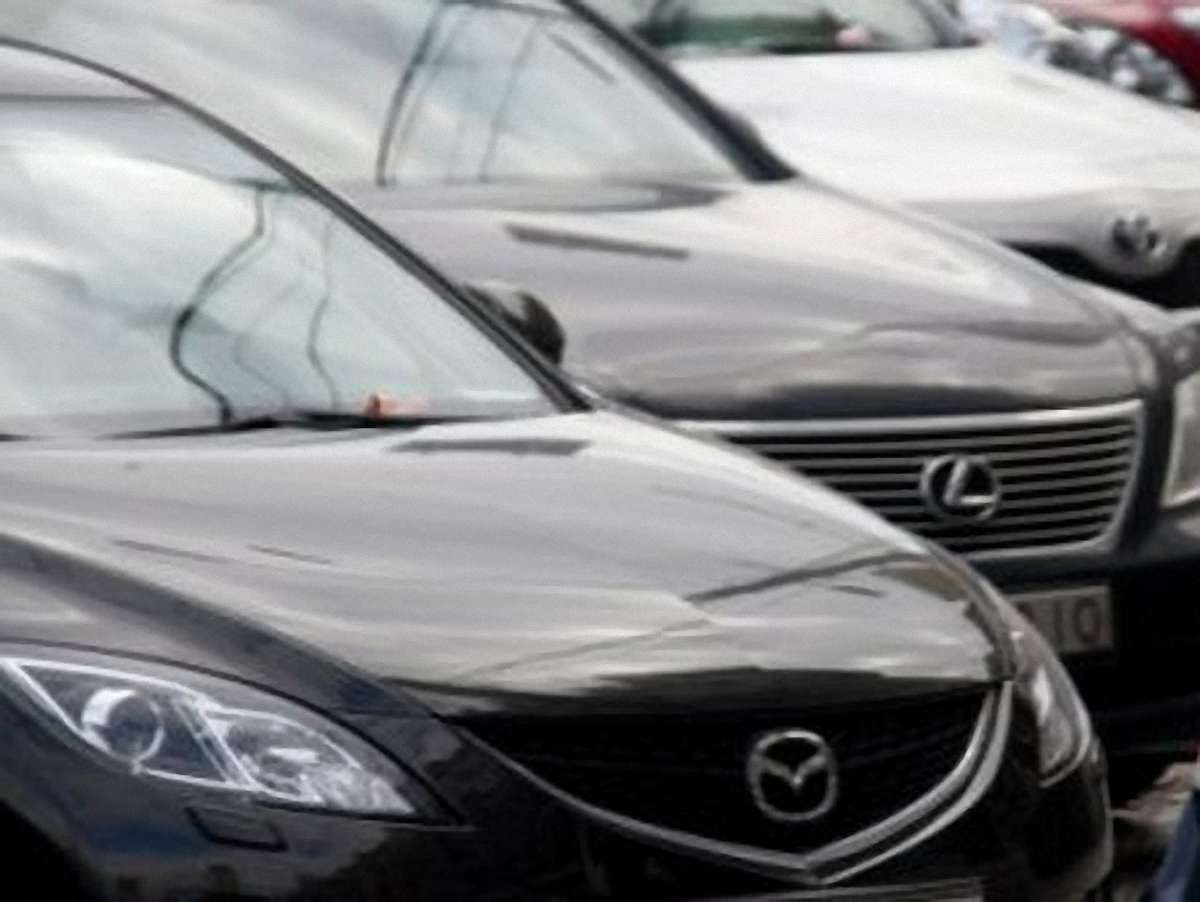 Уряд на третину скоротить автопарк міністерств
