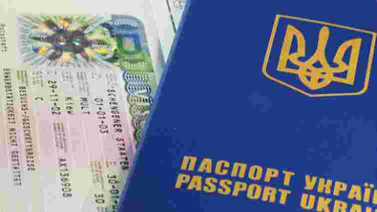 Міграційна служба Львівщини запевнила, що паспорти у «ніч гніву» вціліли