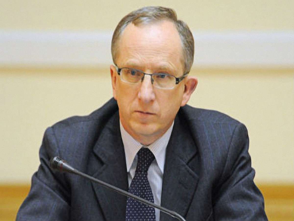 Посол ЄС: долю Криму може визначити лише вся Україна