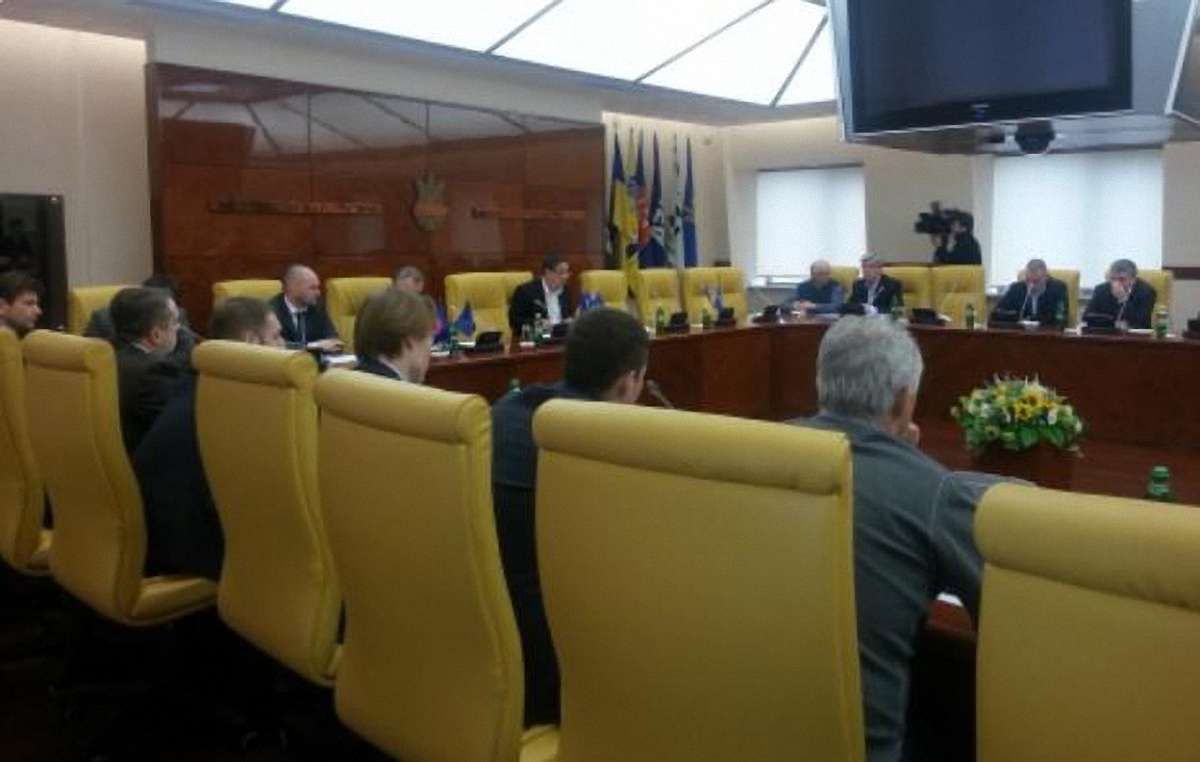 ФФУ вирішила відновити матчі Прем’єр-ліги з 15 березня