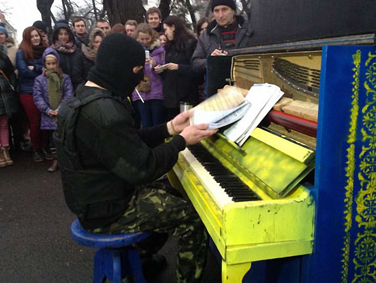 «Піаніст-екстреміст» з Майдану дав у Львові концерт