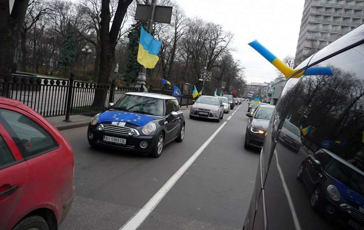 Автомайдан проводить в Криму і на Сході пробіг за мир і єдність