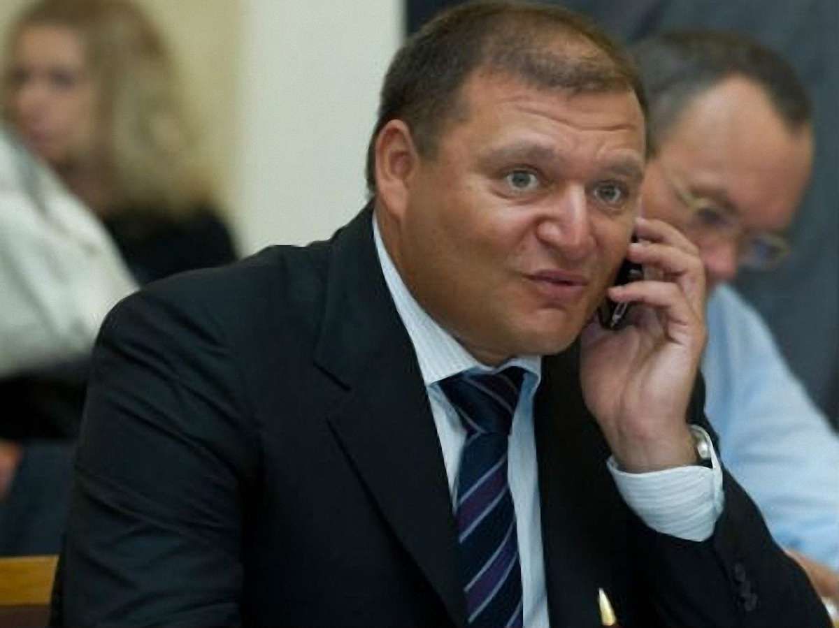 Добкіна привезли з Харкова до Києва, аби там затримати