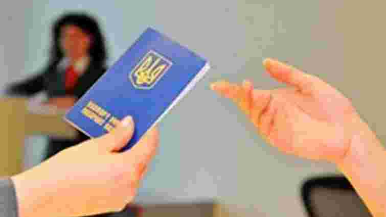 У Криму затримали зловмисників, які псували українські паспорти