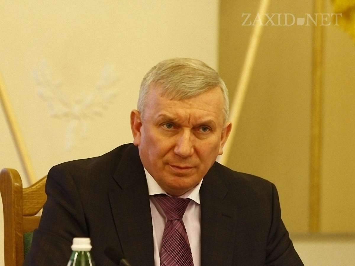 Пісний пішов вгору