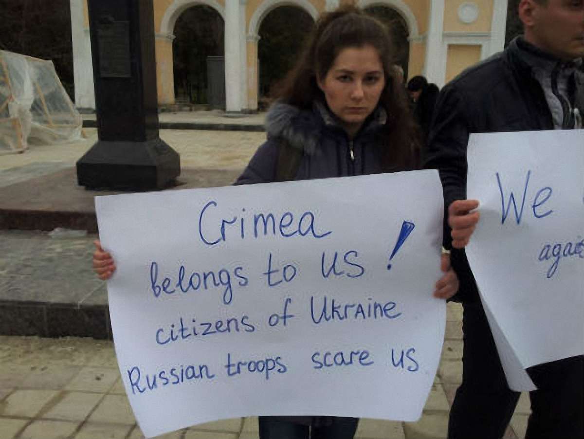Українці Криму вимагають від влади розповісти, як вона їх рятуватиме