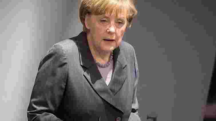 Меркель попереджає Росію про «значні» наслідки через Крим