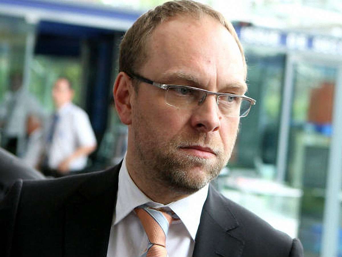 ГПУ закрила справи проти Власенка
