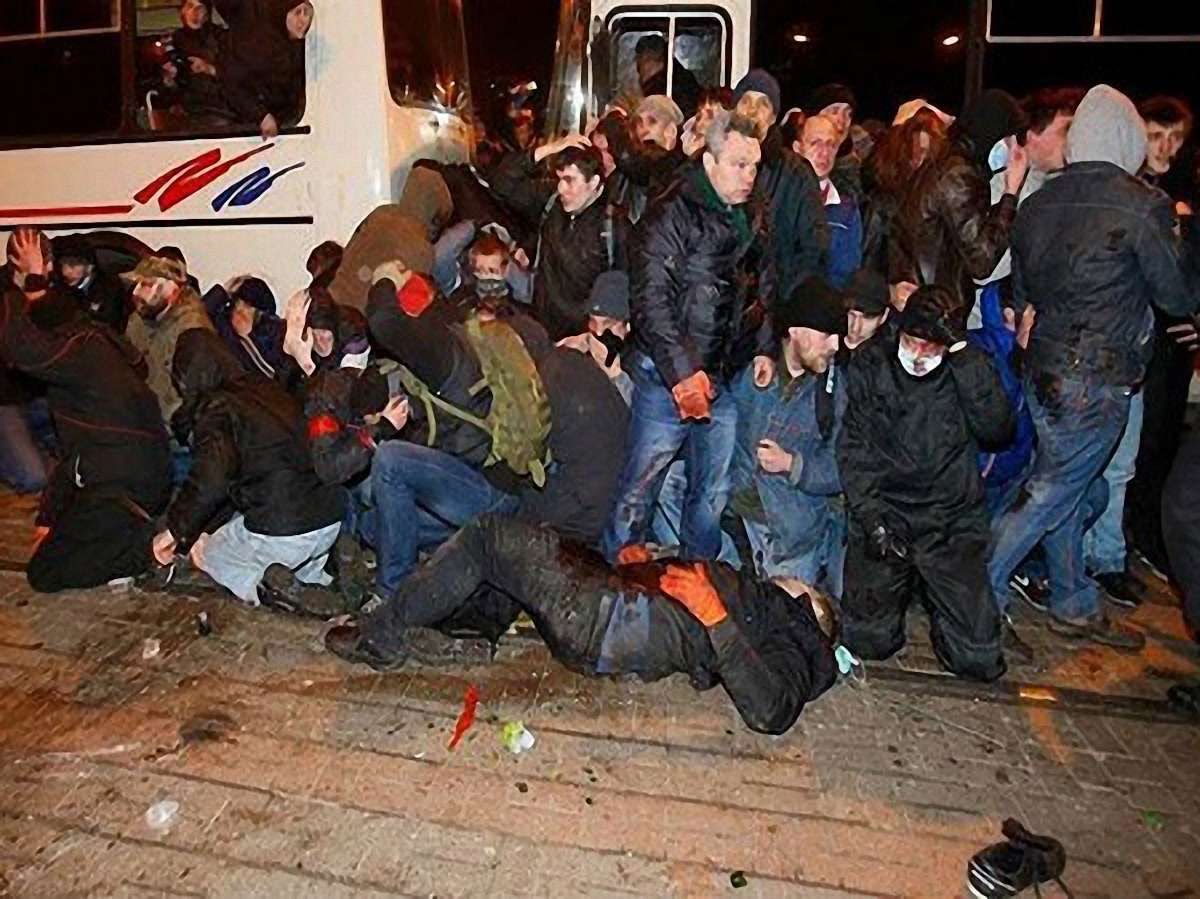 Міліція встановила особу вбивці активіста у Донецьку, – Аваков