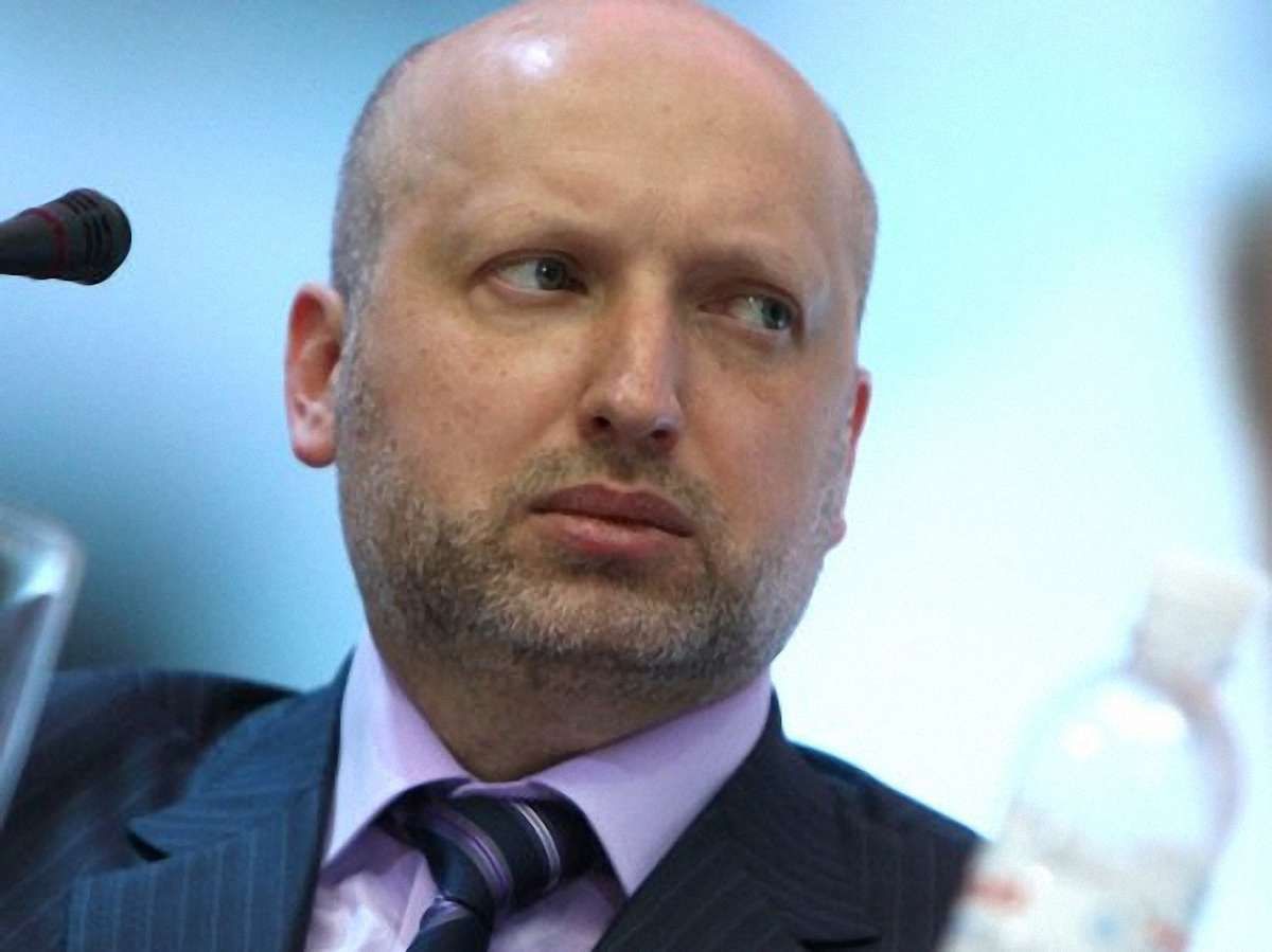 Турчинов зупинив дію рішення парламенту Криму про незалежність