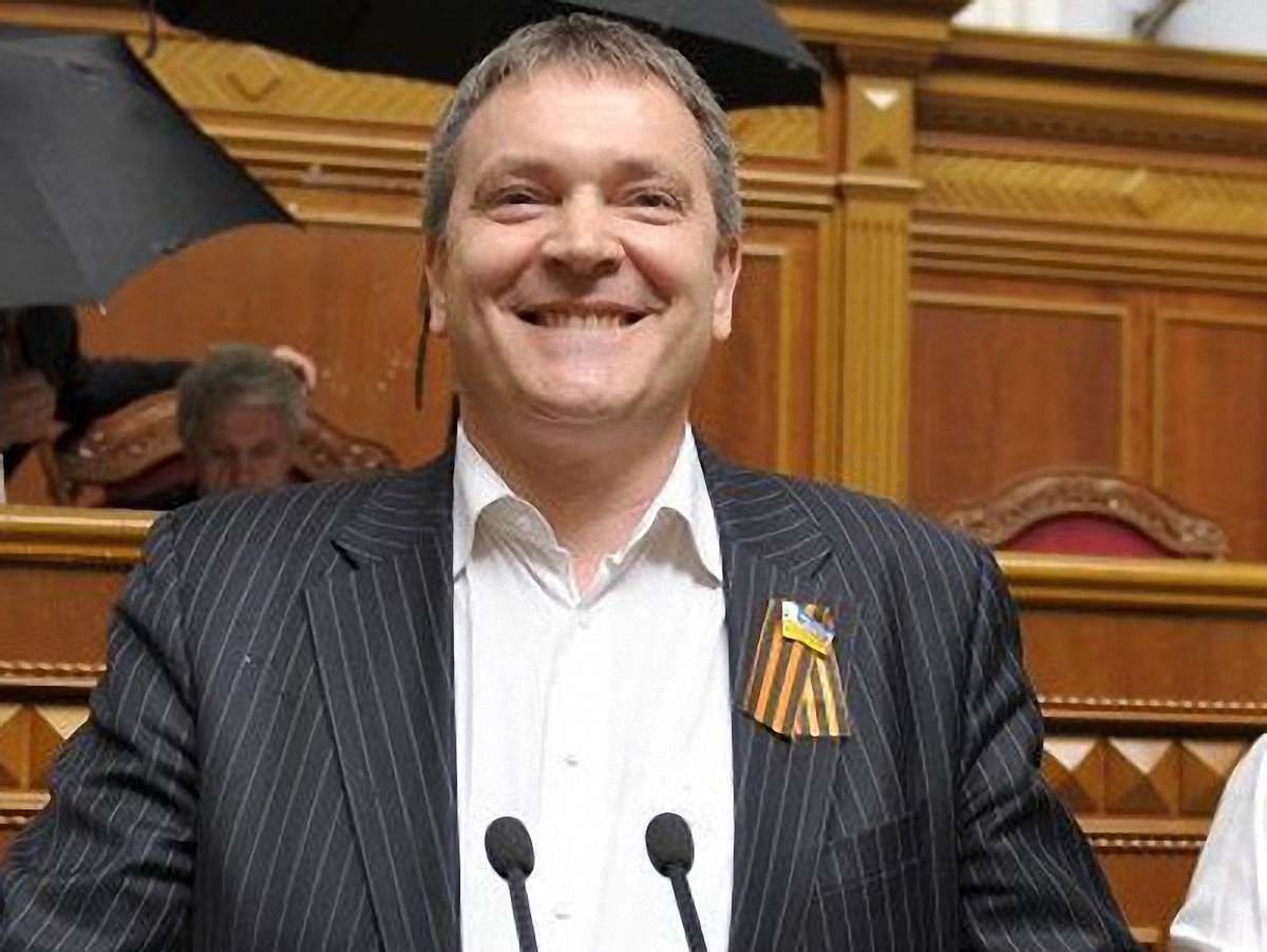 У Севастополі регіонали вже почали виконувати закони Росії