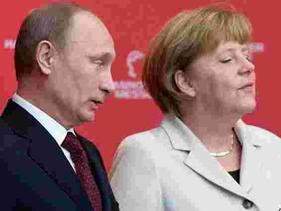 Путін та Меркель обговорили кримський референдум