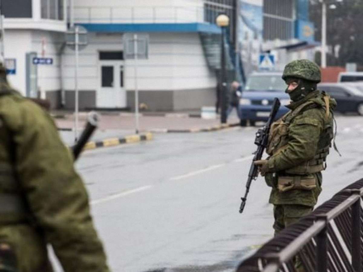 Влада Криму заборонила в’їзд майже для 300 українських політиків