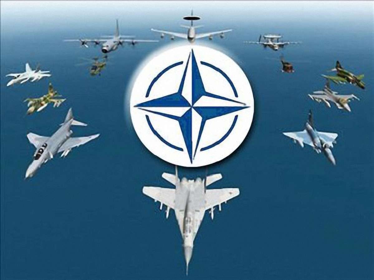 Білорусь обговорює партнерство з НАТО