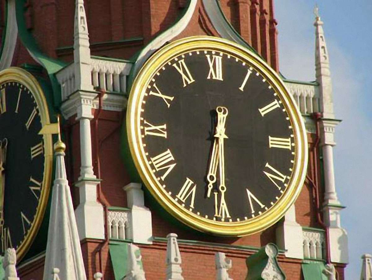 30 березня Крим переходить на московський час