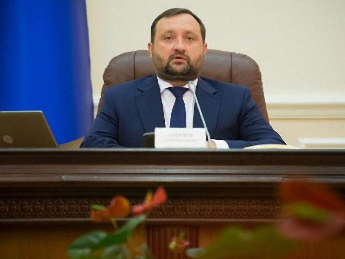 Арбузов образився, що його не попередили про виключення з ПР