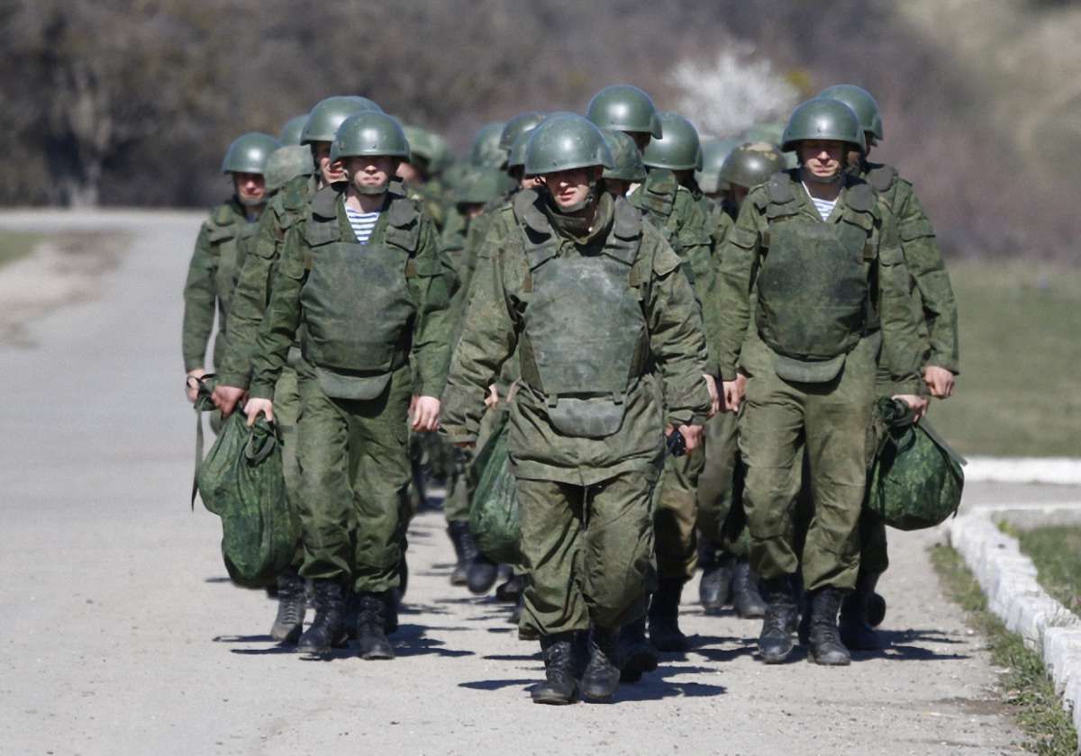 Російських військових на кордоні з Україною поменшало