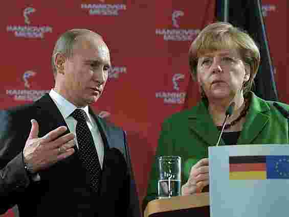 Путін розповів Меркель про відведення російських військ
