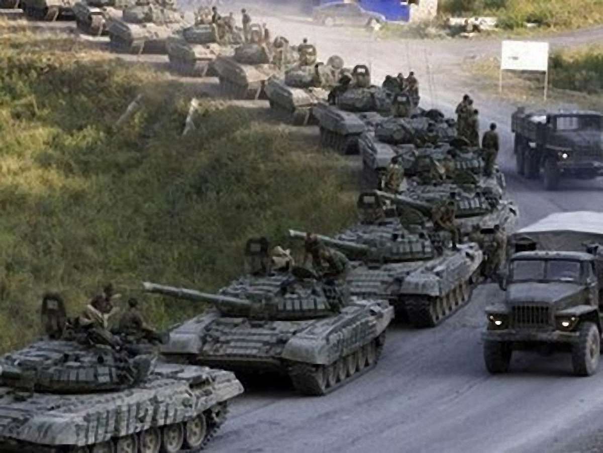 На кордонах з Україною перебуває до 15 тис. російських військових