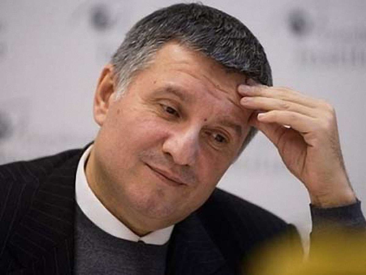 «Правий сектор» наполягає на відставці Авакова