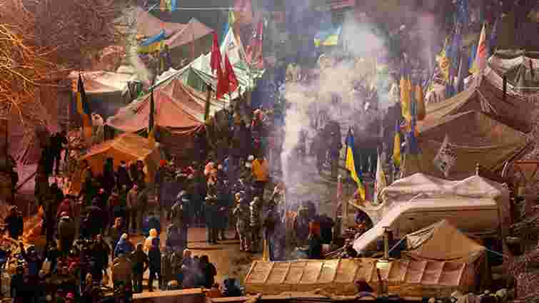 На Майдані запроваджують "комендантську годину"