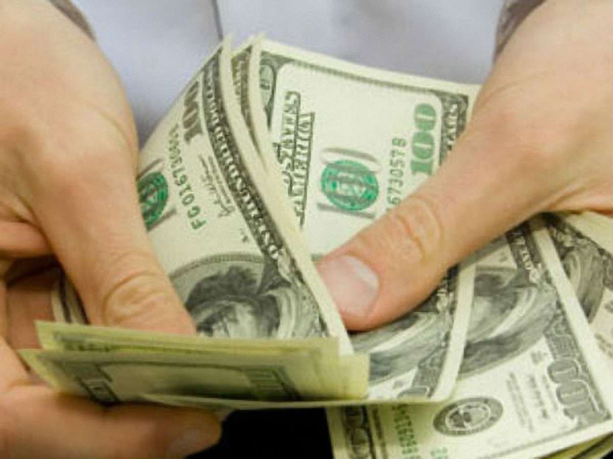 Долар на міжбанку зріс на 10-15 копійок – до 11,80 грн/$