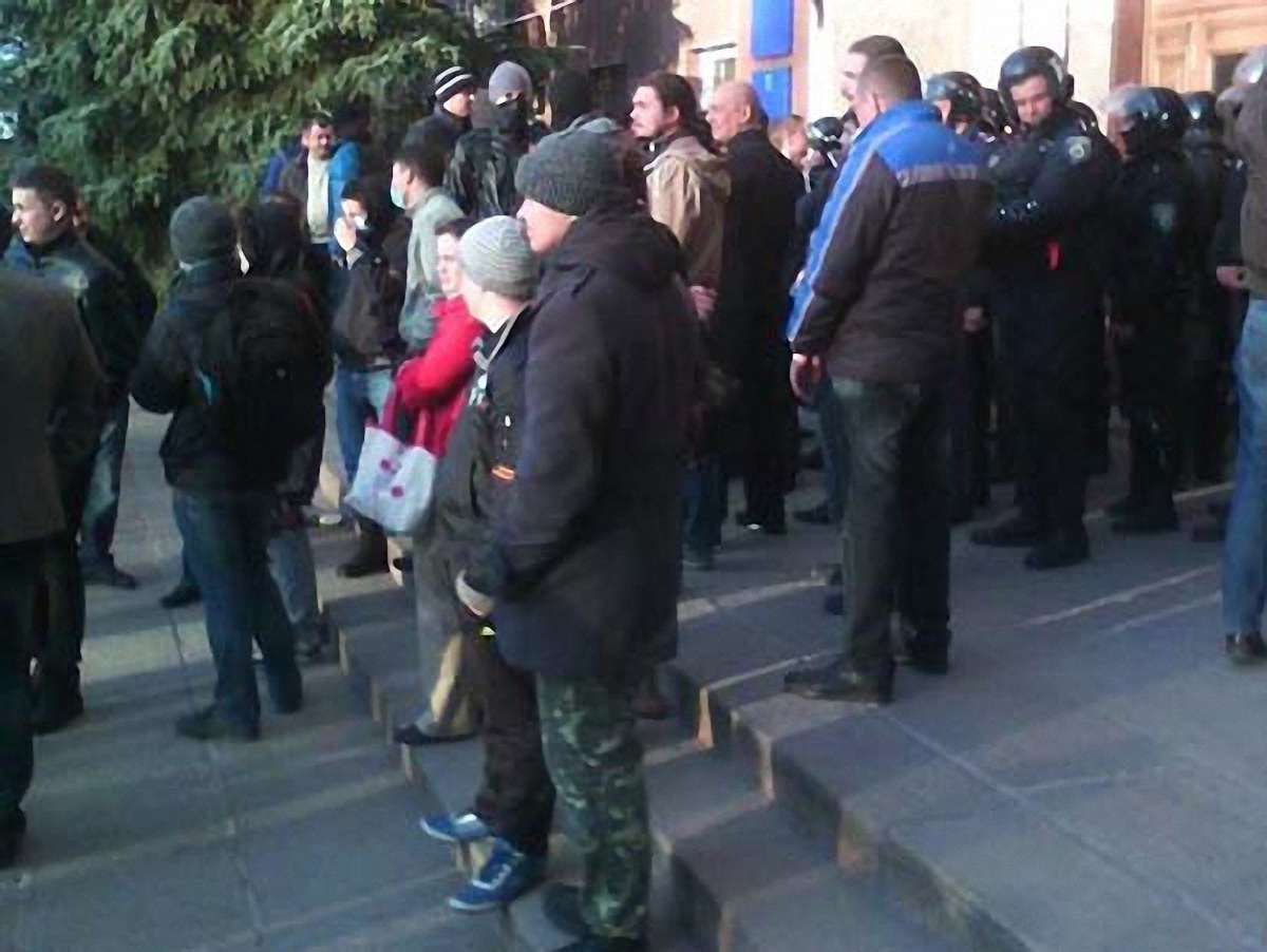 У Миколаєві сепаратисти блокують ОДА