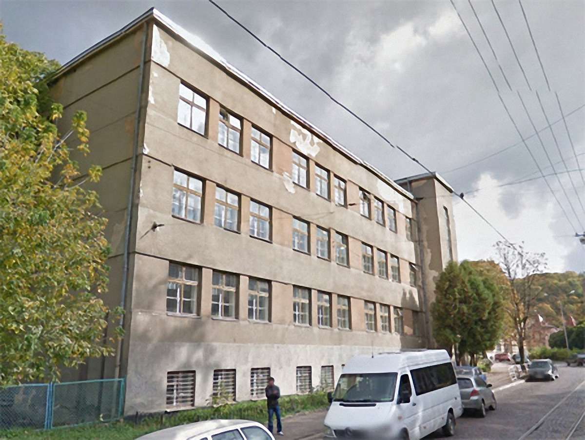 У львівській школі не знайшли вибухівки