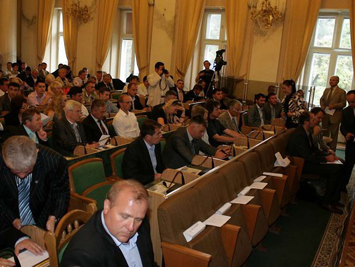 Депутати Львівщини провалили зміни до бюджету