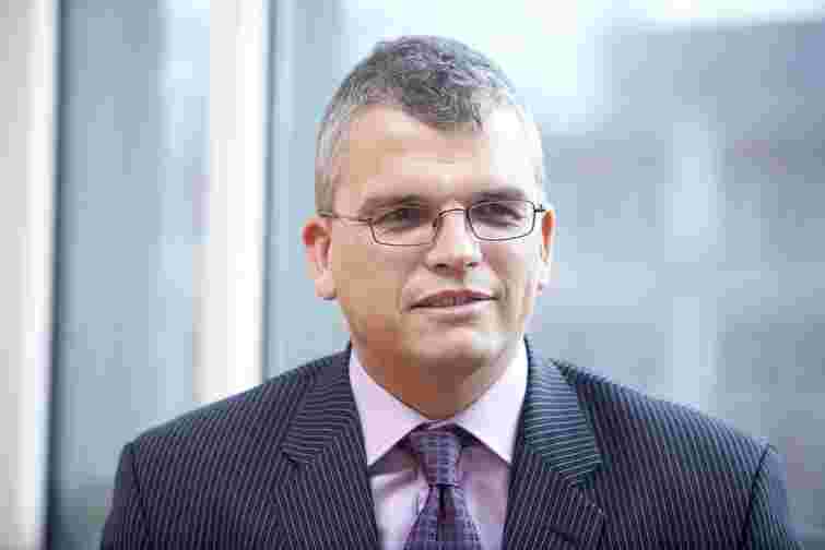 Девальвація гривні може збільшити держборг України, - експерт