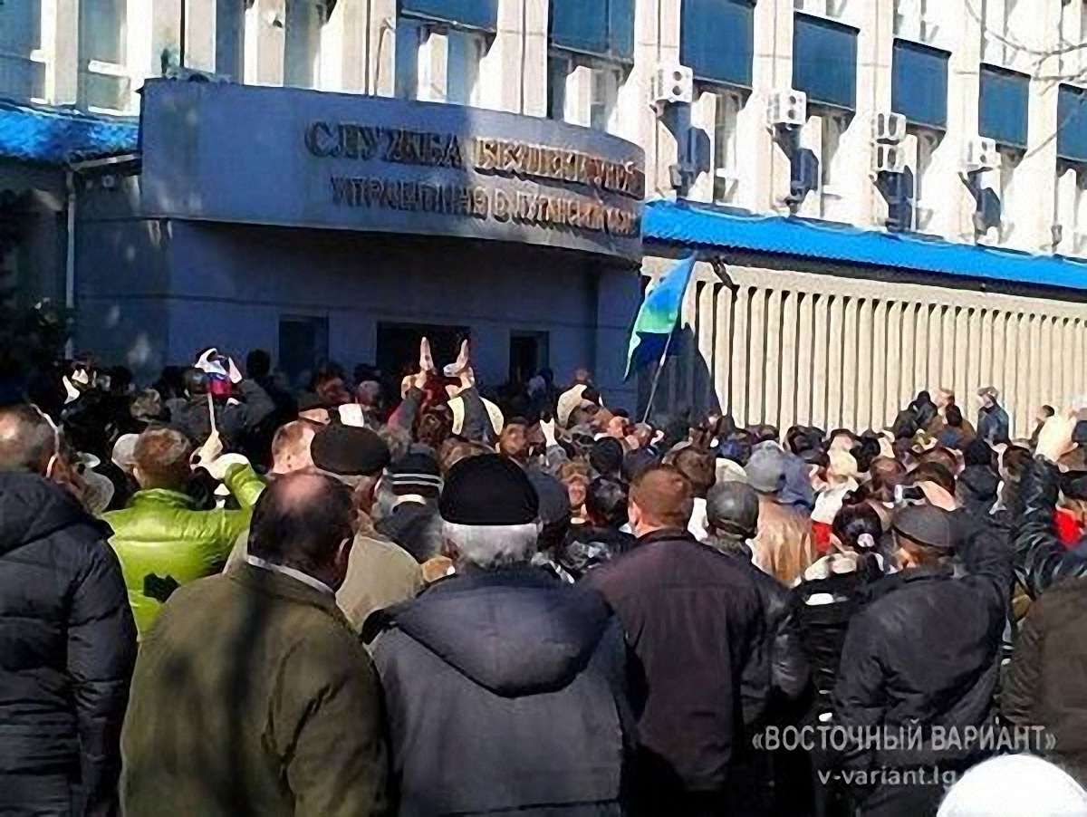 Сепаратисти в Луганську вимагають проголосити народну республіку