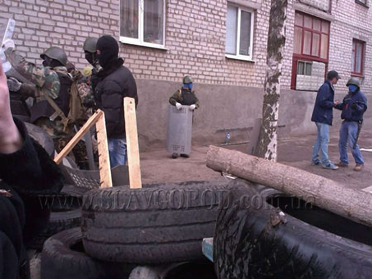 У Слов'янську захопили ще й управління СБУ