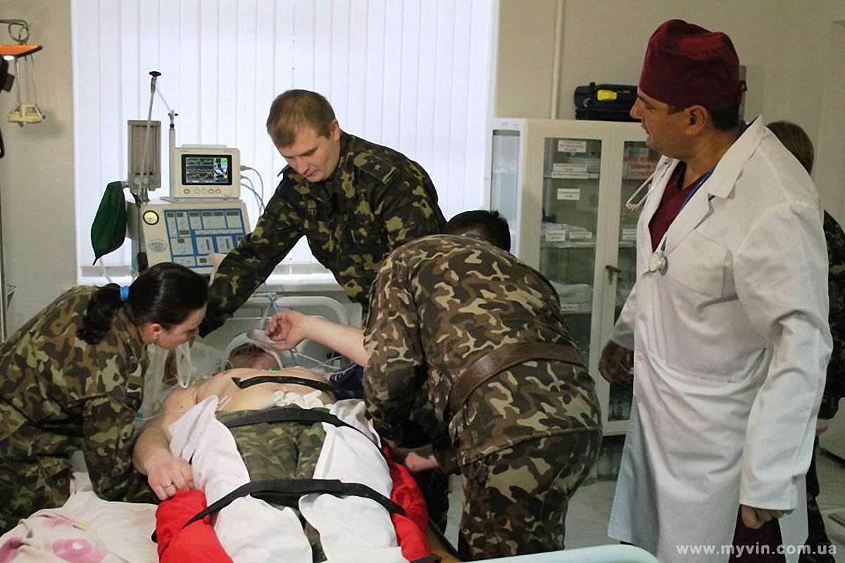У Львові працевлаштували військових лікарів з Криму