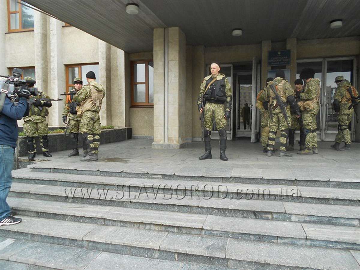 У Слов'янськ прибуло підкріплення з Криму 