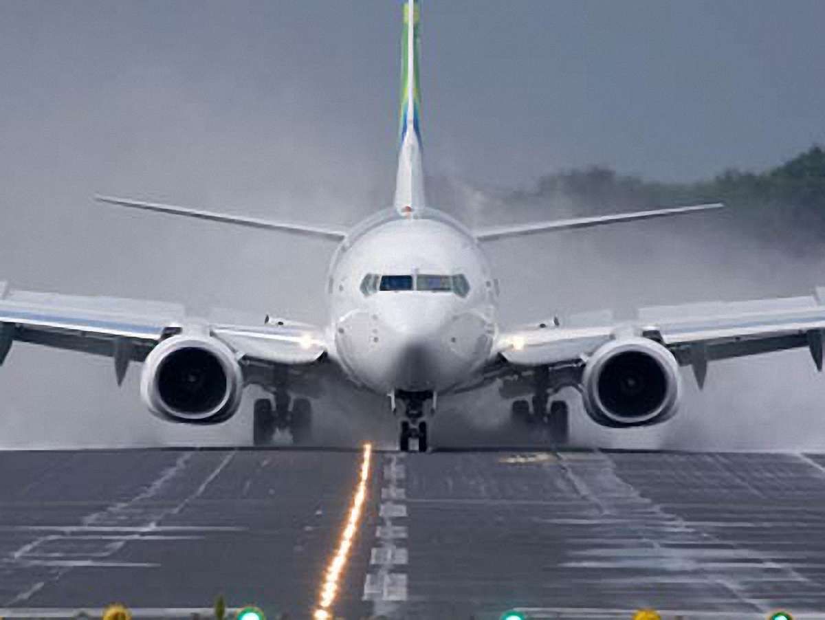 В Україні внутрішні авіаперевезення скоротилися на 19%