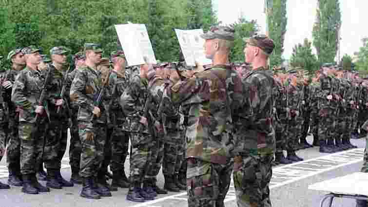 Верховна Рада рекомендує відновити призов до армії