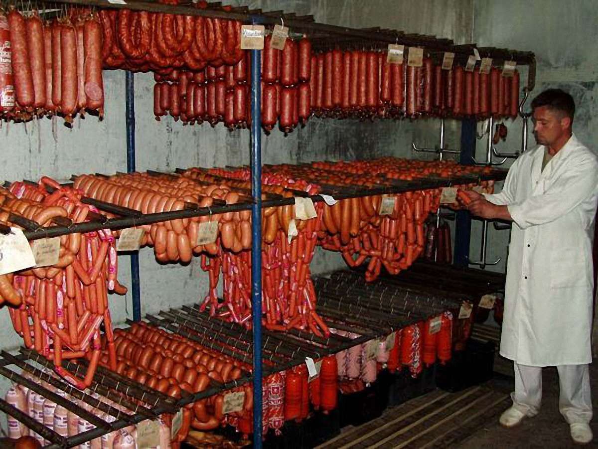 Росія заборонила ввезення української ковбаси