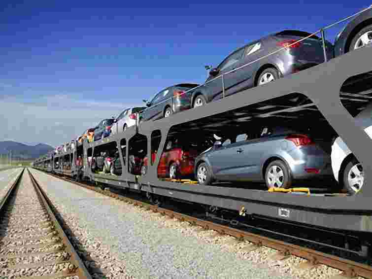 Закон про скасування утилізаційного збору на авто набув чинності