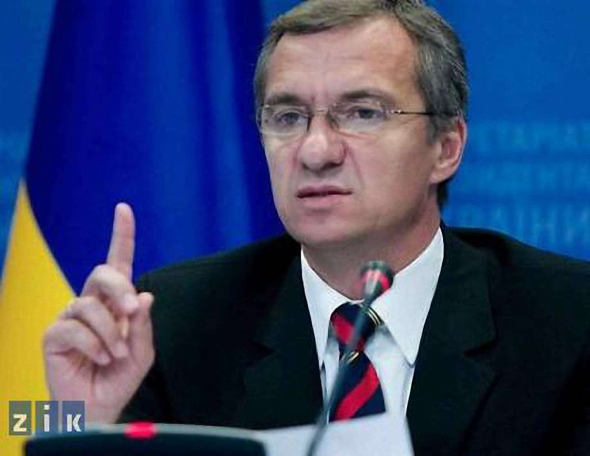У Мінфіні підтвердили, що ліки подорожчали через курс валют