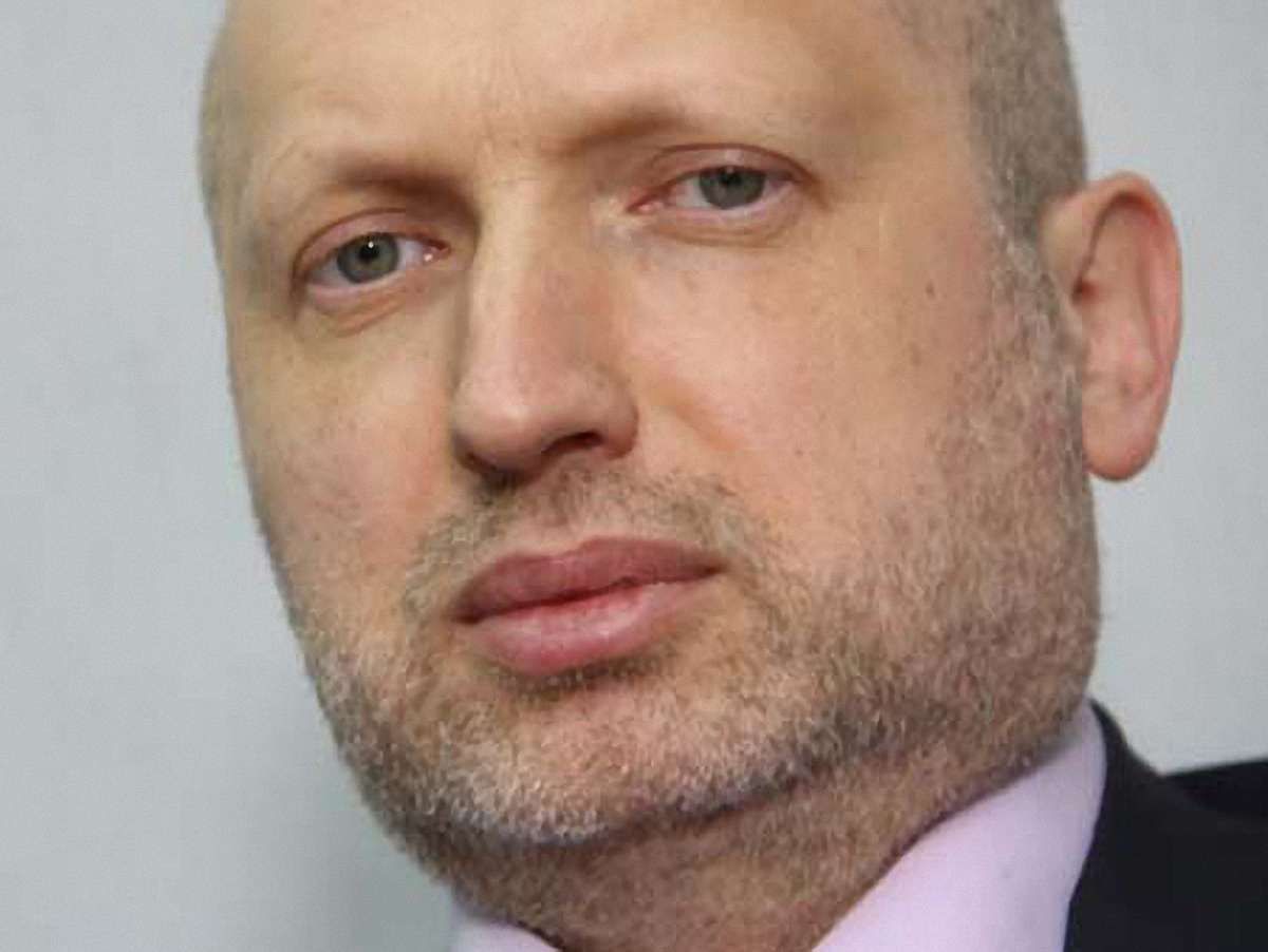 Турчинов доручив цілодобово охороняти кандидатів у президенти
