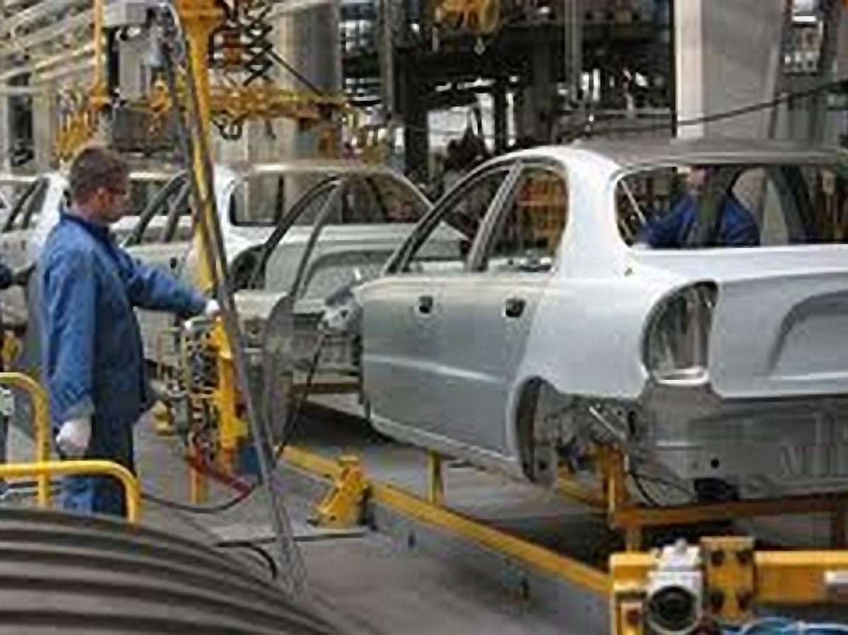 Україна більше не постачає автомобілів і запчастин до Криму